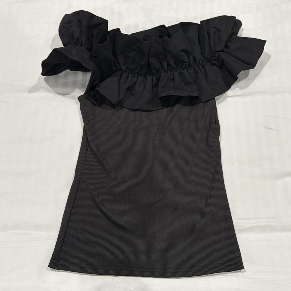 NWOT‎ Ruffle Blouse - Picture 3 of 3
